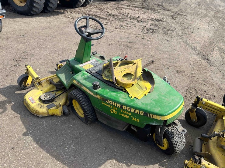 john-deere-525-image-13