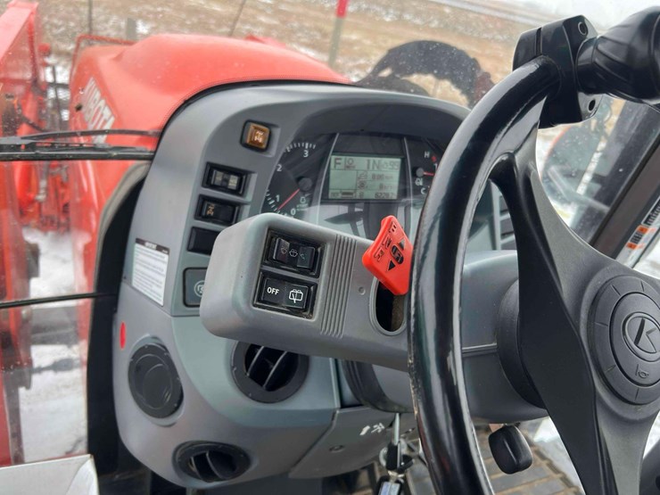 2016-kubota-m6-131-image-19