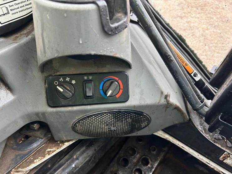 2019-bobcat-t870-image-25