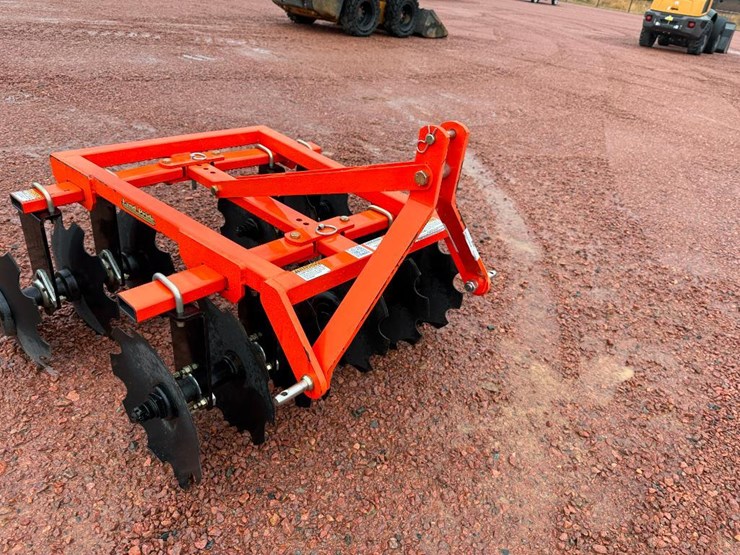 2022-land-pride-dh1048-image-11