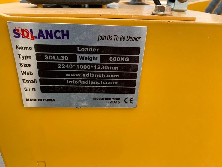 sdlanch-compact-track-loader-sdll30-image-12
