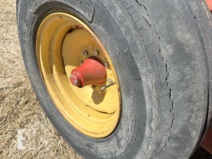 new-holland-791-image-13