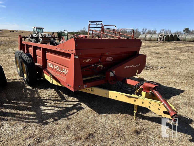 new-holland-791-image-2