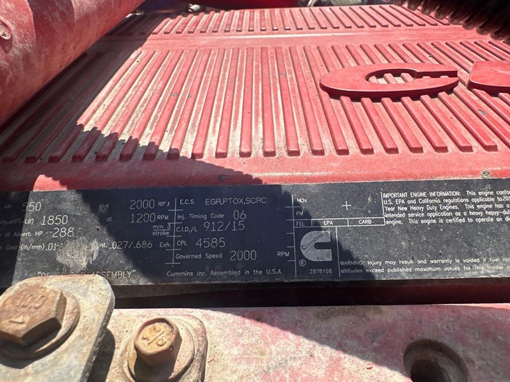 2016-kenworth-w900l-image-31