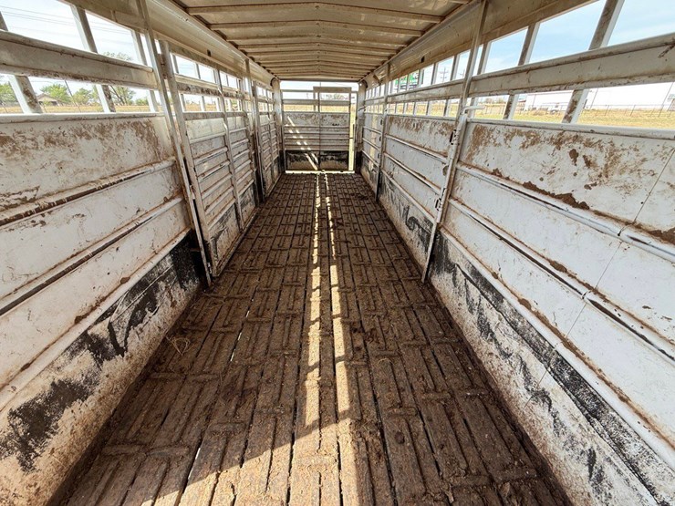 2002-travalong-livestock-trailer-image-7