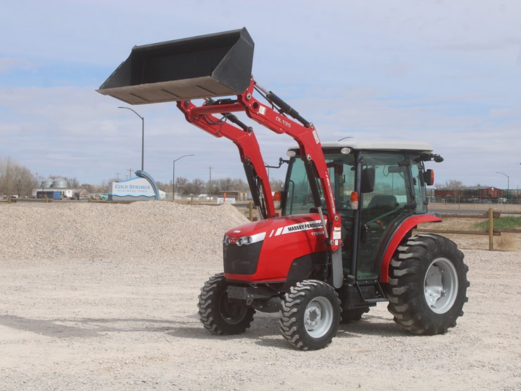 2018-massey-ferguson-1755m-image-67
