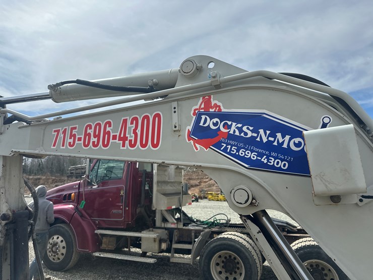 2014-takeuchi-tb240-image-18