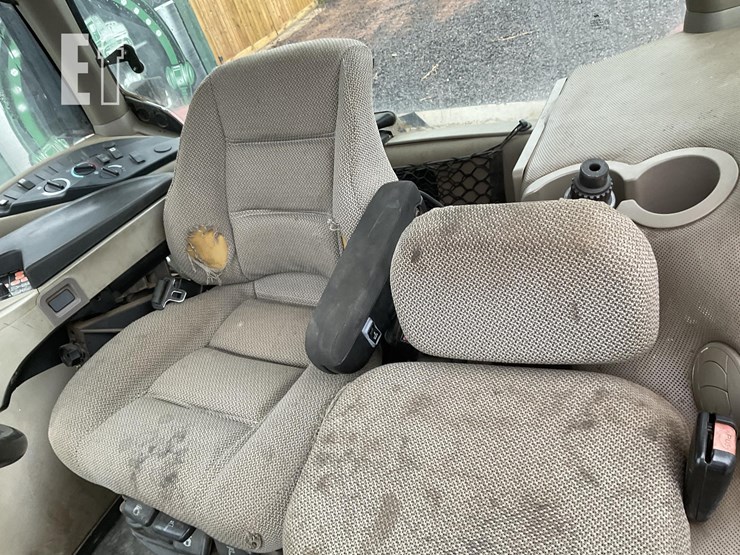 2012-case-ih-magnum-180-image-9