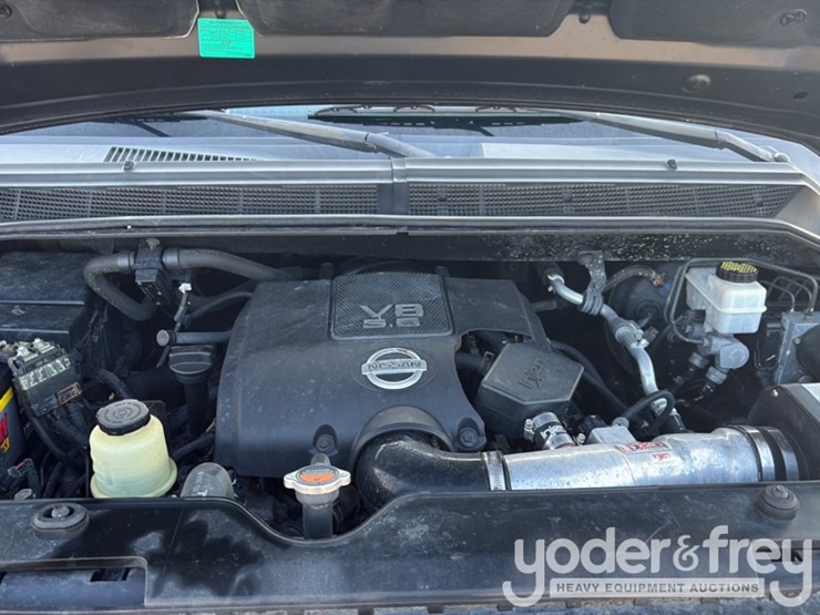 2011-nissan-titan-image-51