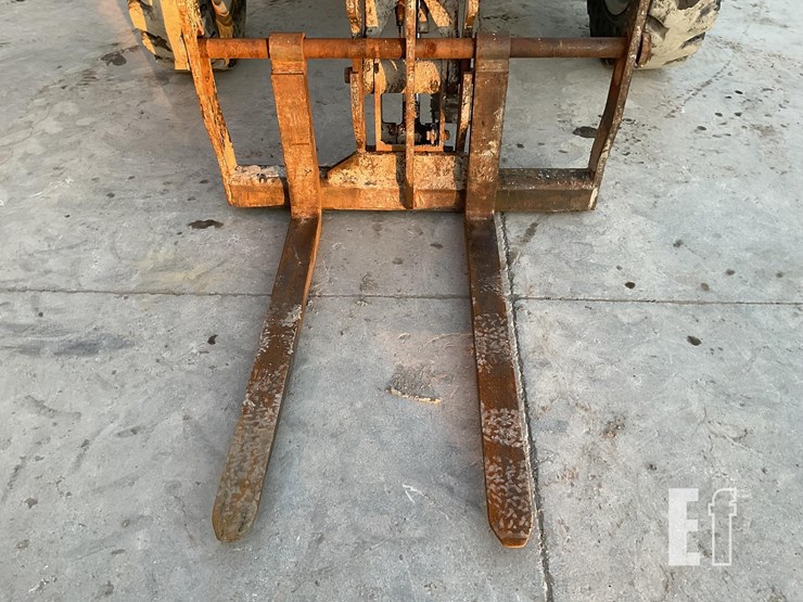 2018-sky-trak-8042-image-9