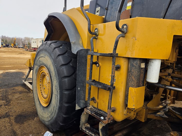 caterpillar-980h-image-26