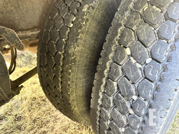 1991-freightliner-fld120-image-34