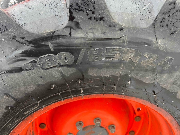 2016-kubota-m6-131-image-12