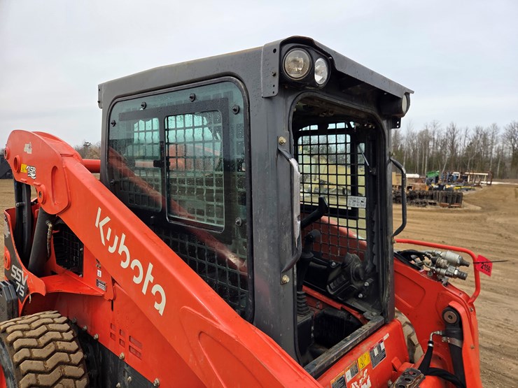 kubota-ssv75-image-31