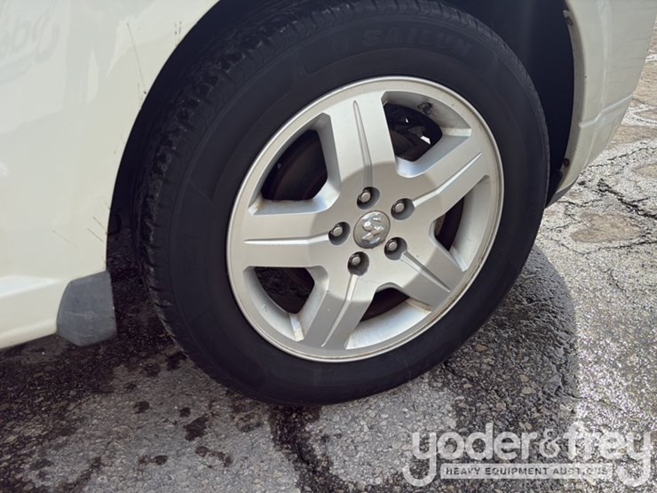 2009-dodge-caliber-image-23