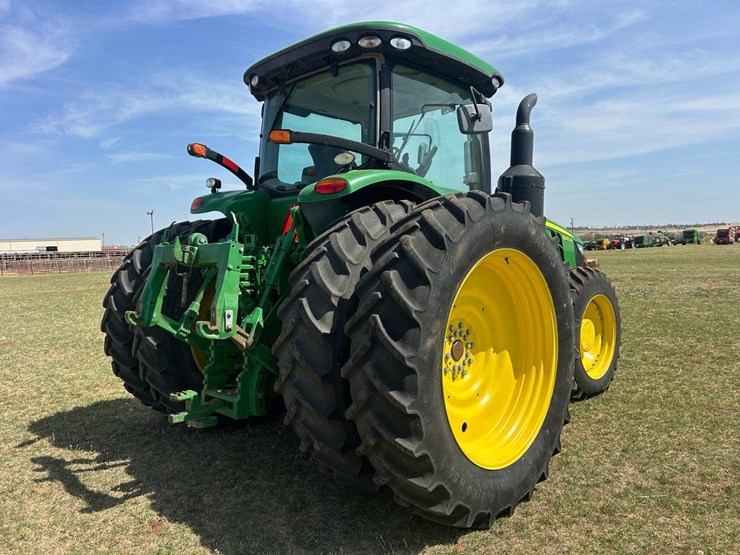 2017-john-deere-8270r-image-3