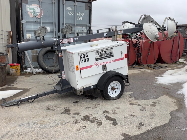 2012-magnum-mlt3060m-light-plant-image-1