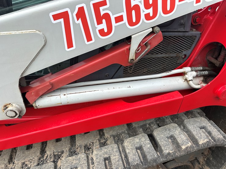 takeuchi-tl240-image-22