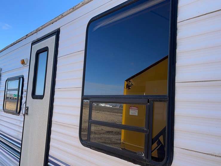 1997-gulf-stream-camper/office-image-6