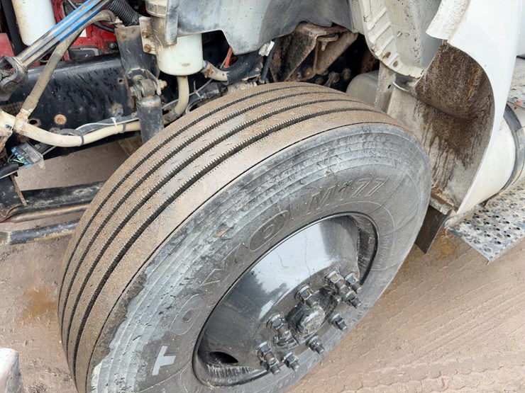 2013-ford-f750-xl-image-10