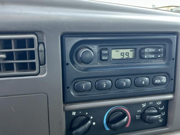 2001-ford-f350-xl-image-19