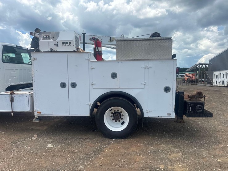 2005-ford-f650-image-8