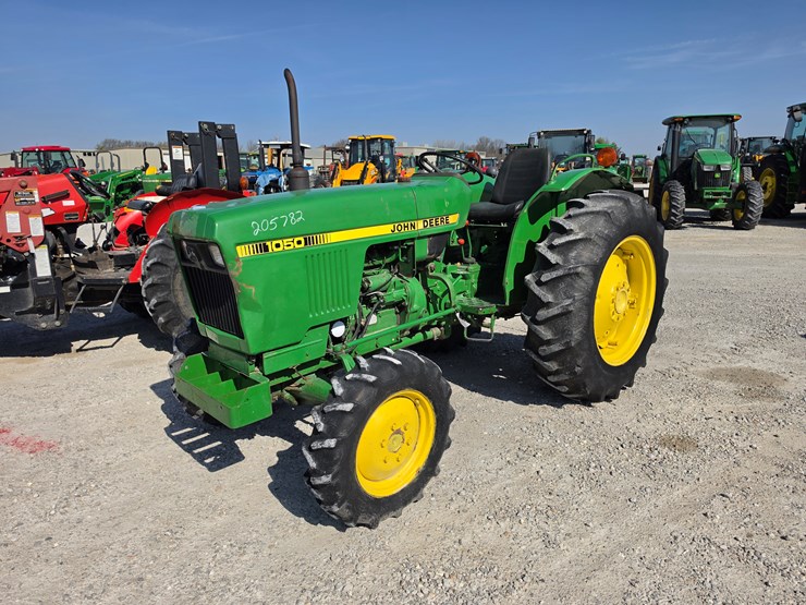 1983-john-deere-1050-image-1