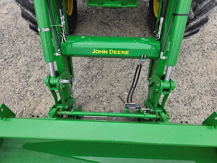 2023-john-deere-6155m-image-5
