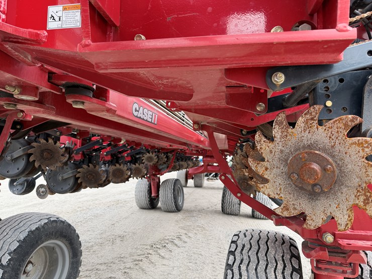 2013-case-ih-1265-image-24