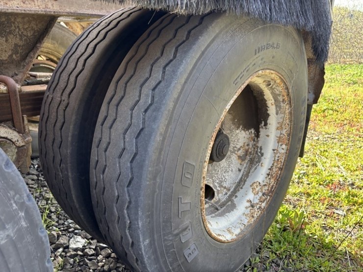 1992-king-load-image-3