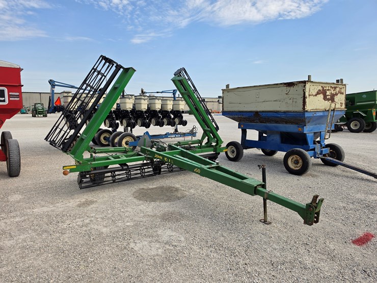 2004-john-deere-200-image-11