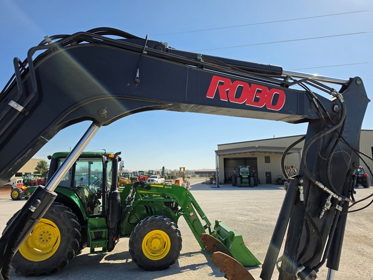 2018-deere-85g-image-23