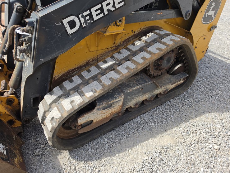 2022-deere-317g-image-22