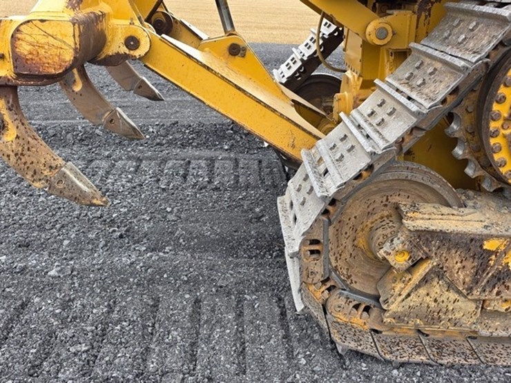 2012-caterpillar-d6t-xl-image-33
