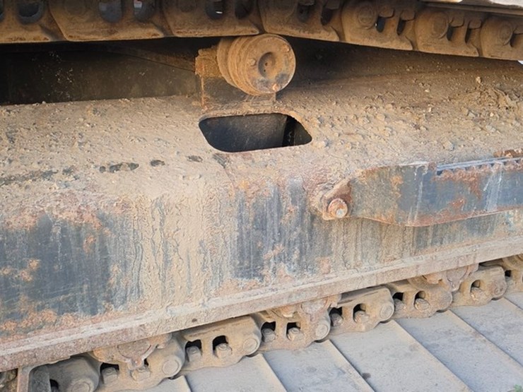 2022-case-cx250d-image-39