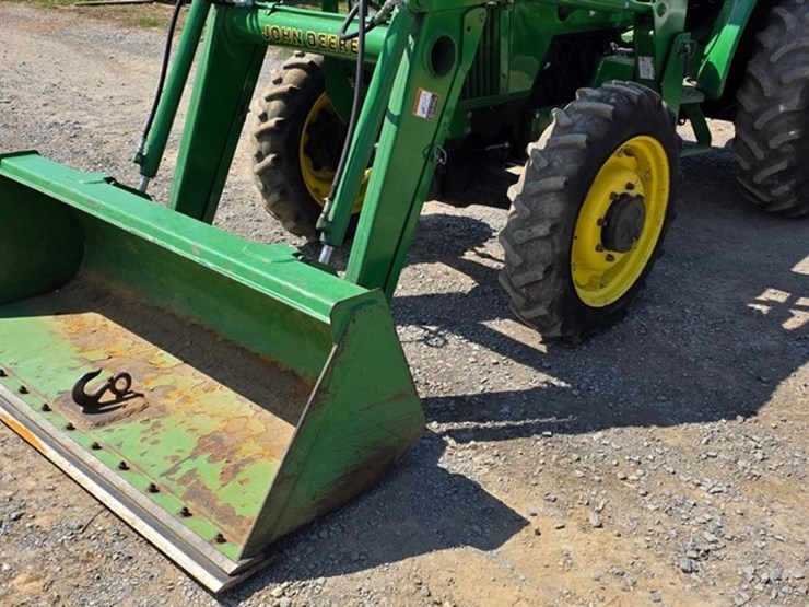 1995-john-deere-5200-image-32