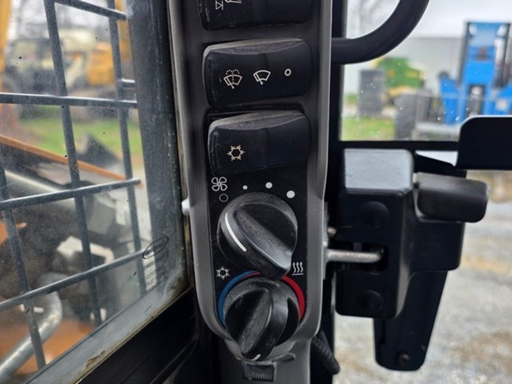 2022-case-tr340b-image-52