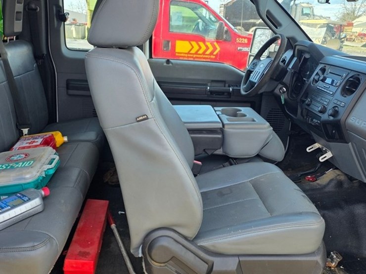 2014-ford-f350-image-47