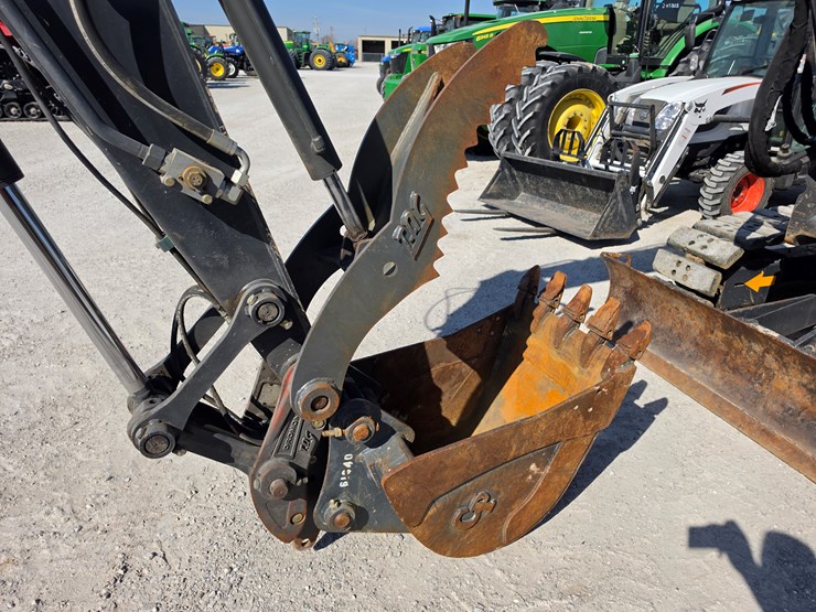 2018-deere-85g-image-2