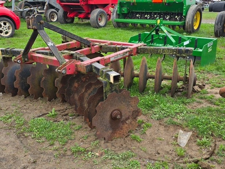 massey-ferguson-470-image-1