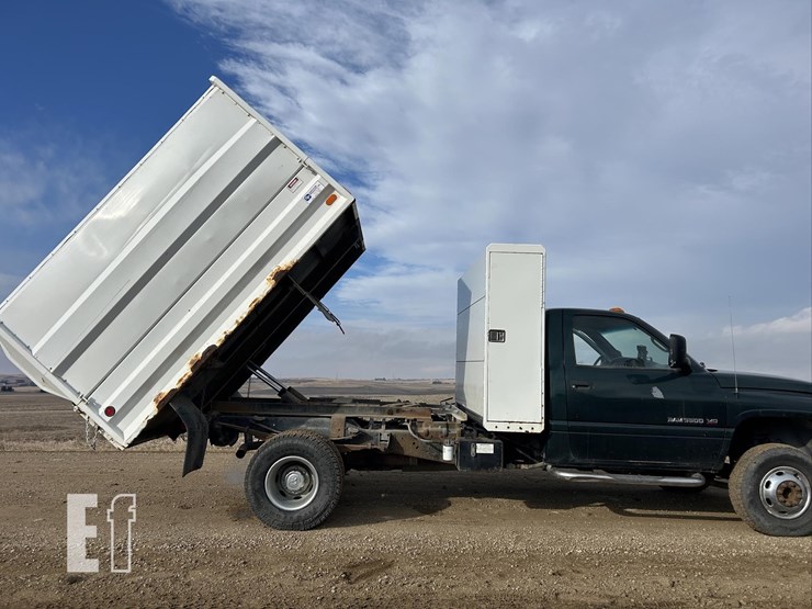 2001-dodge-ram-3500-image-47