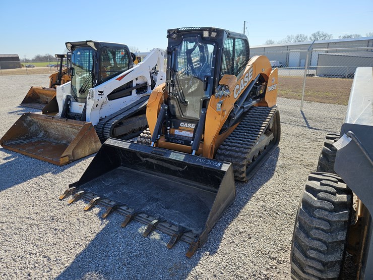 2024-case-tv450b-image-25