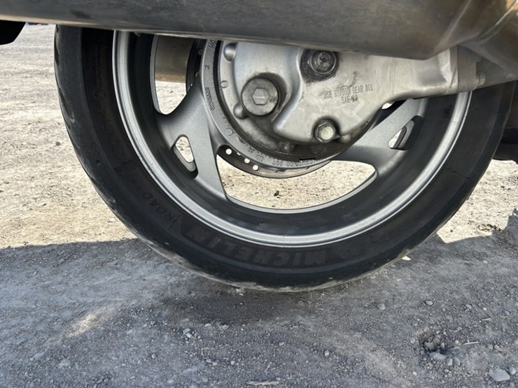 2009-honda-st1300-motorcycle-image-11