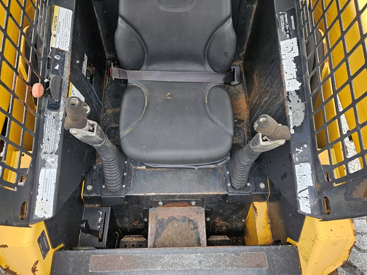 1999-john-deere-250-image-9