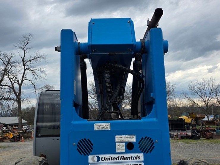 2011-genie-gth844-image-18