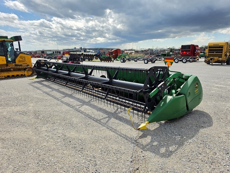 2006-john-deere-630f-image-13