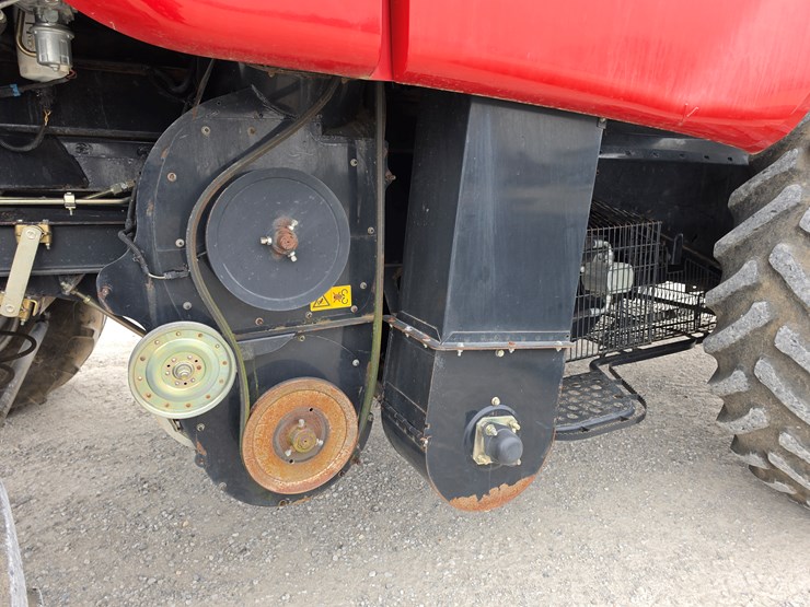 2013-case-ih-8230-image-27