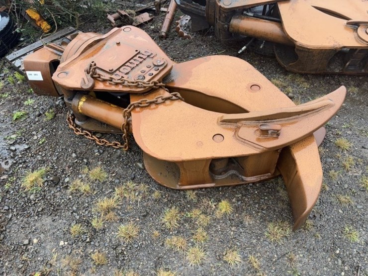 young-log-grapple-image-1