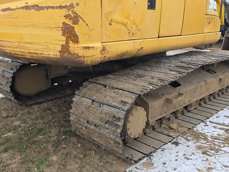 2012-deere-200d-lc-image-26