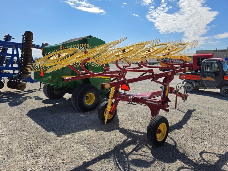 2022-new-holland-819-image-7